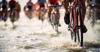 Triathloniści na ulicach miasta; kierowców czekają utrudnienia